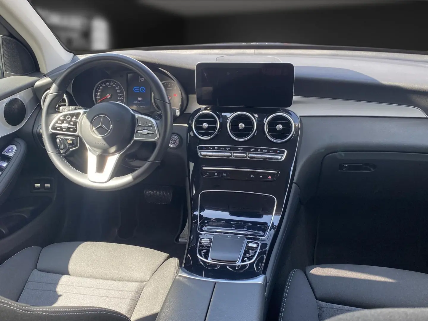 GLC 300 e 4M Kamera*LED*DAB*Navi*MBUX*Parkassist