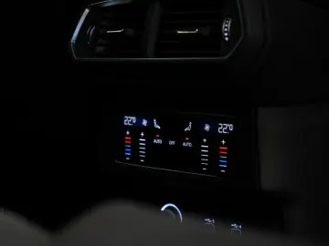 Urus S *1.HD *23Zoll *Pano *Keramik *B&O *Carbon