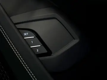 Urus S *1.HD *23Zoll *Pano *Keramik *B&O *Carbon