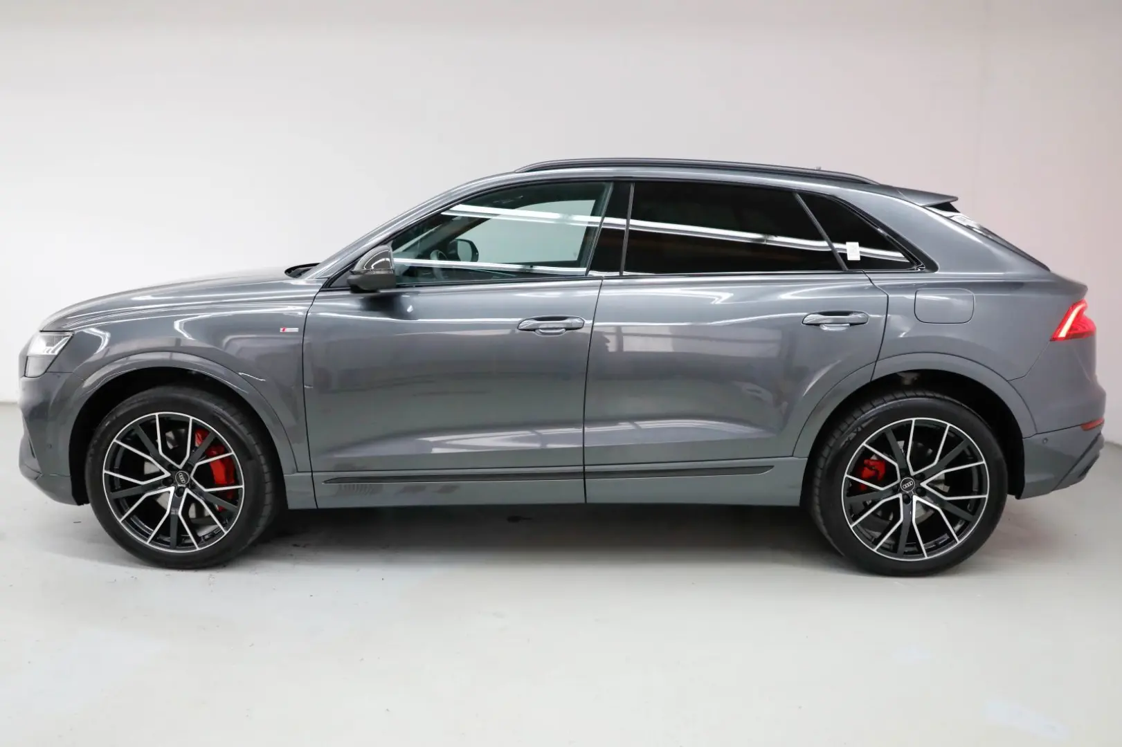 Q8 60 TFSIe quattro Competition Plus S line Pano