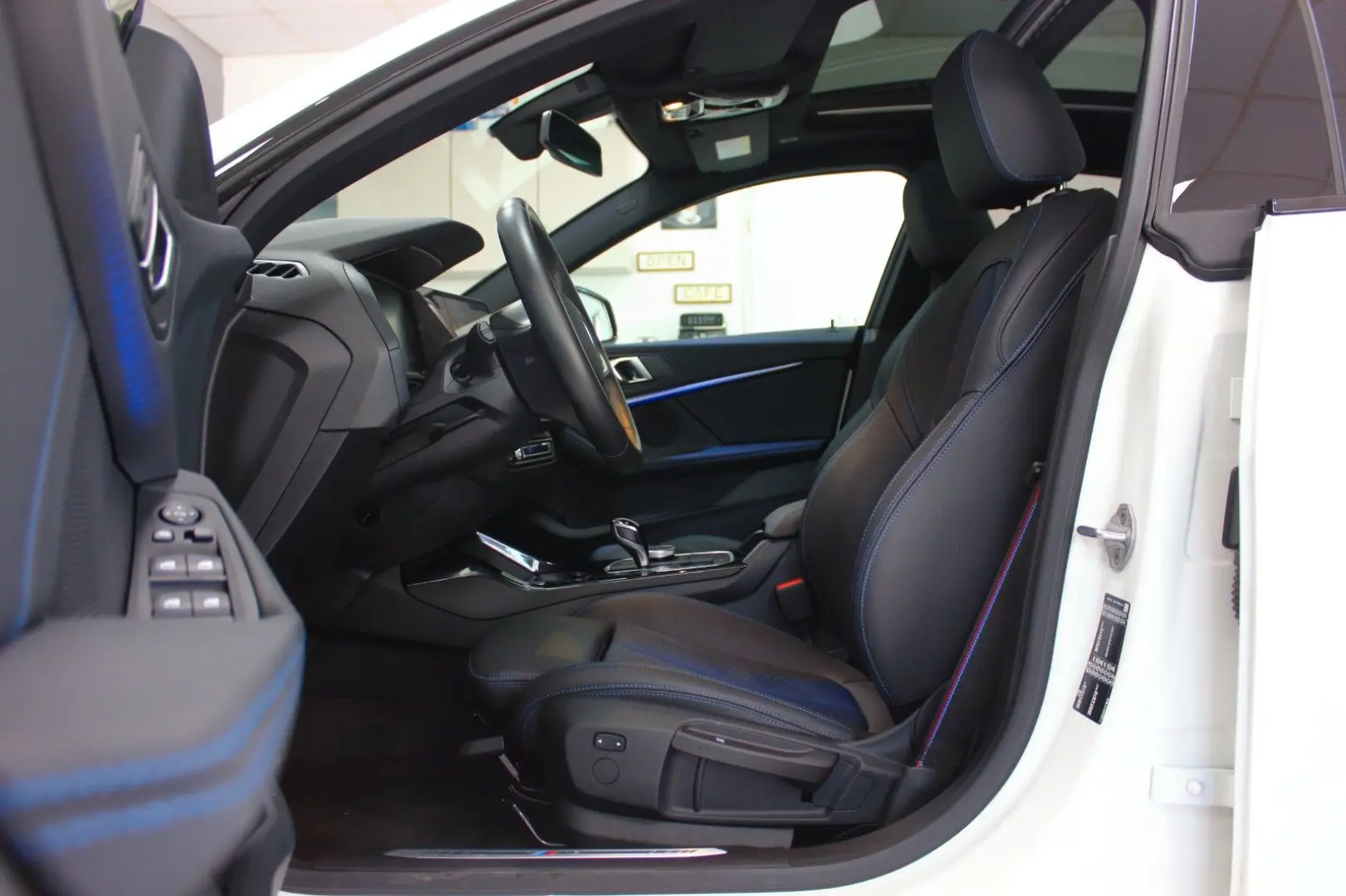 220dA Gran Coupé~DEUTSCH+UNFALLFREI+M-SPORT+PANO