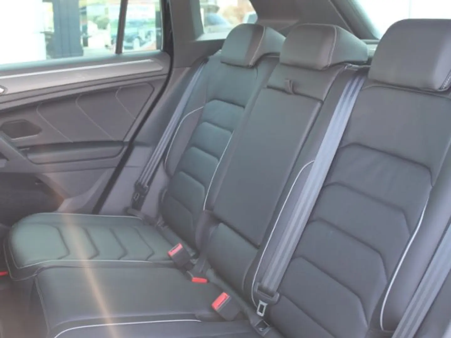 Tiguan 2.0 TSI 4Motion R-Line , Vollleder, ACC,