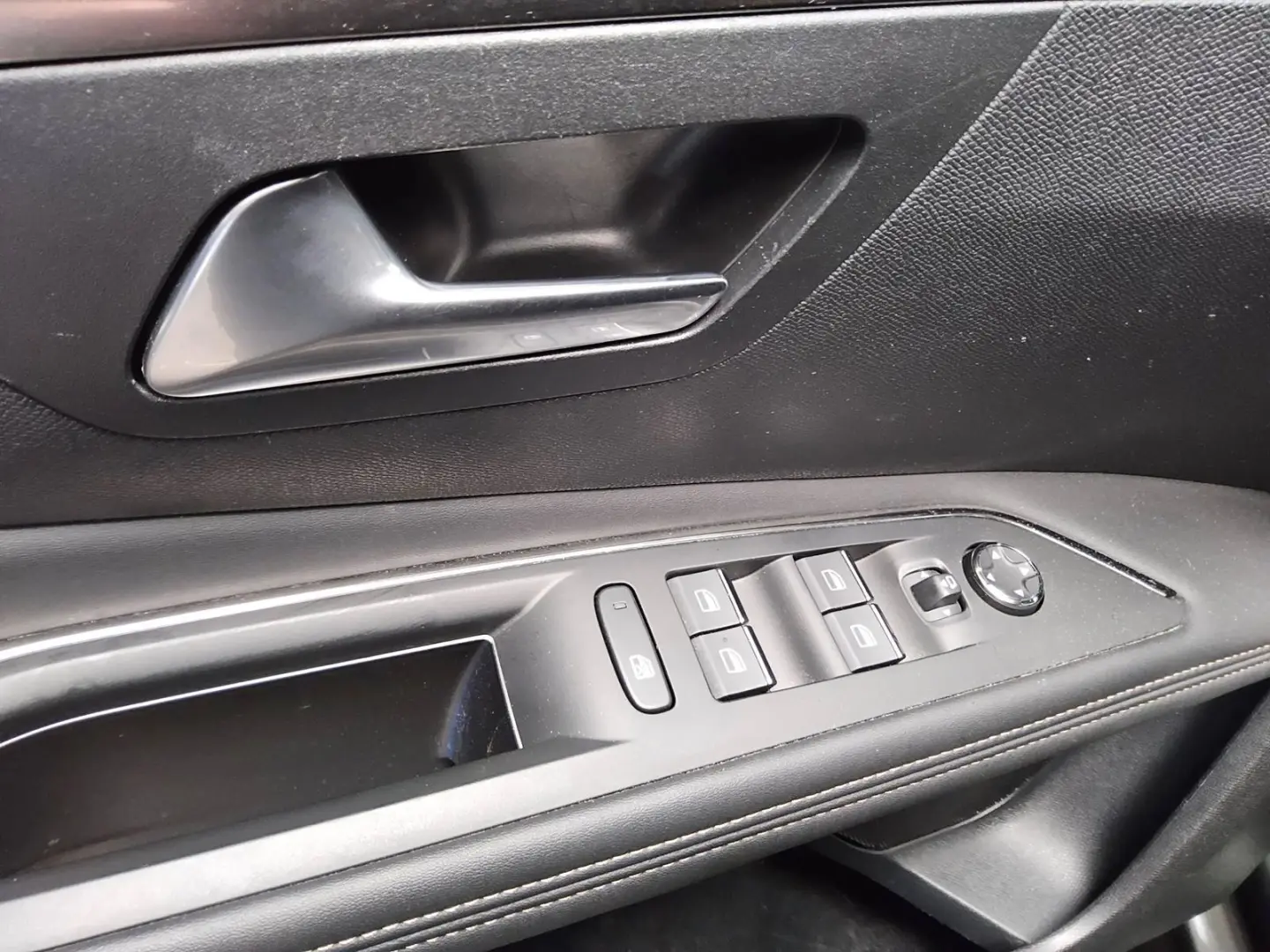 PEUGEOT 3008 BlueHDi 130 GT-Line LEASING LED ACC