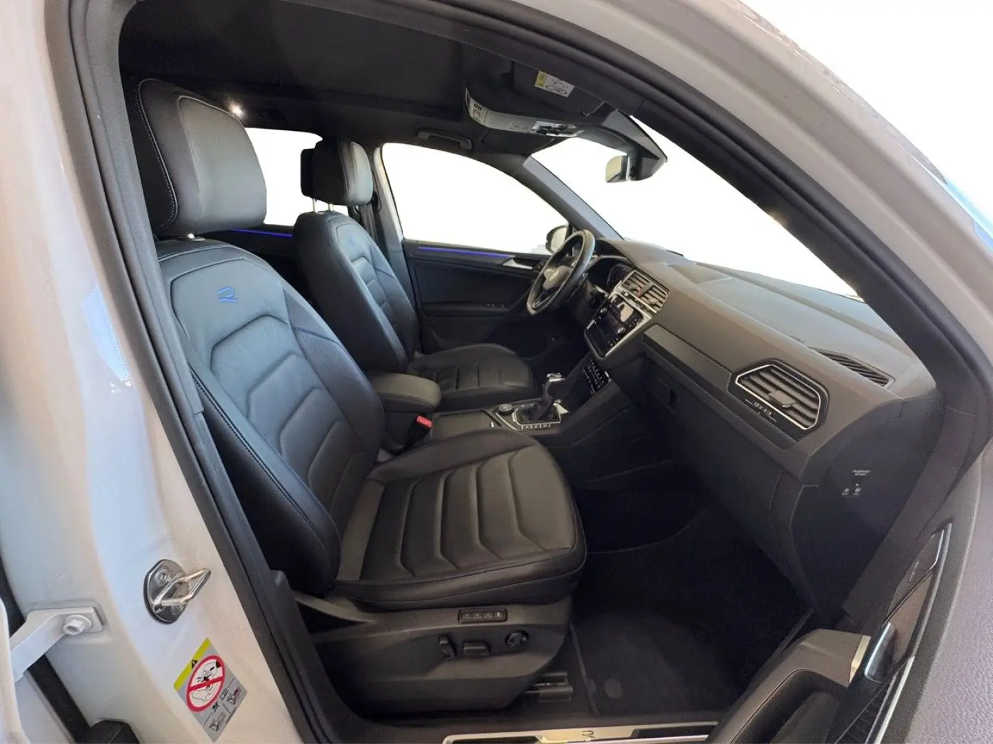 Tiguan R 2.0 TSI DSG 4MOTION, AHK, R.Kam., Pano