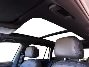 Tiguan R 2.0 TSI DSG 4MOTION, AHK, R.Kam., Pano