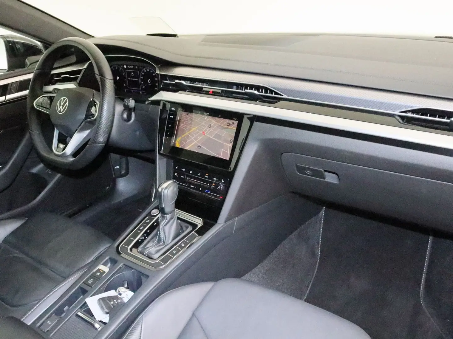 Arteon 2.0 TSI R-Line 4Motion AHK 360° PANO HUD