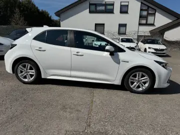 Toyota Corolla Hybrid Business Edition