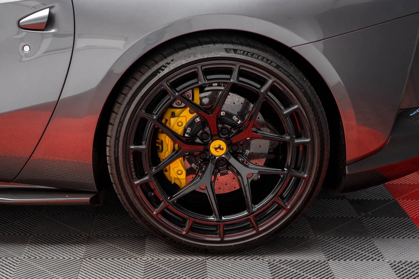 Ferrari 812 GTS