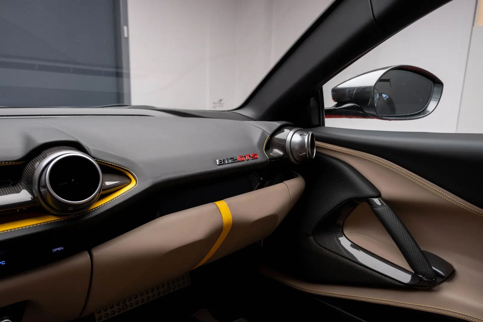 Ferrari 812 GTS