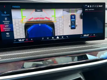 i7 xDrive M70 *Pano Sky *AutobaAss *HUD* Lounge*Theater