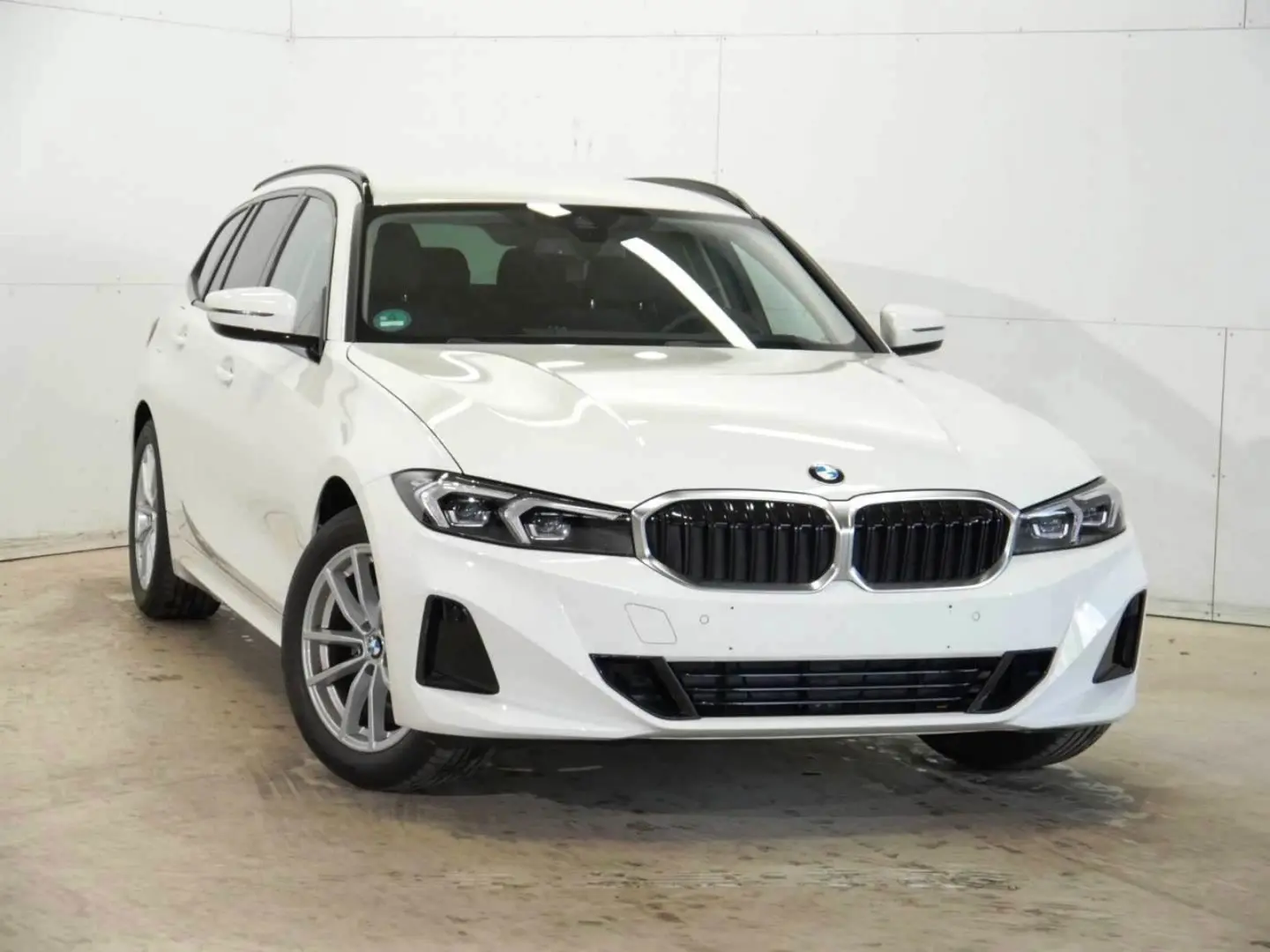 318i Touring M Shadow Pano DrivingAssis Lenkrhz