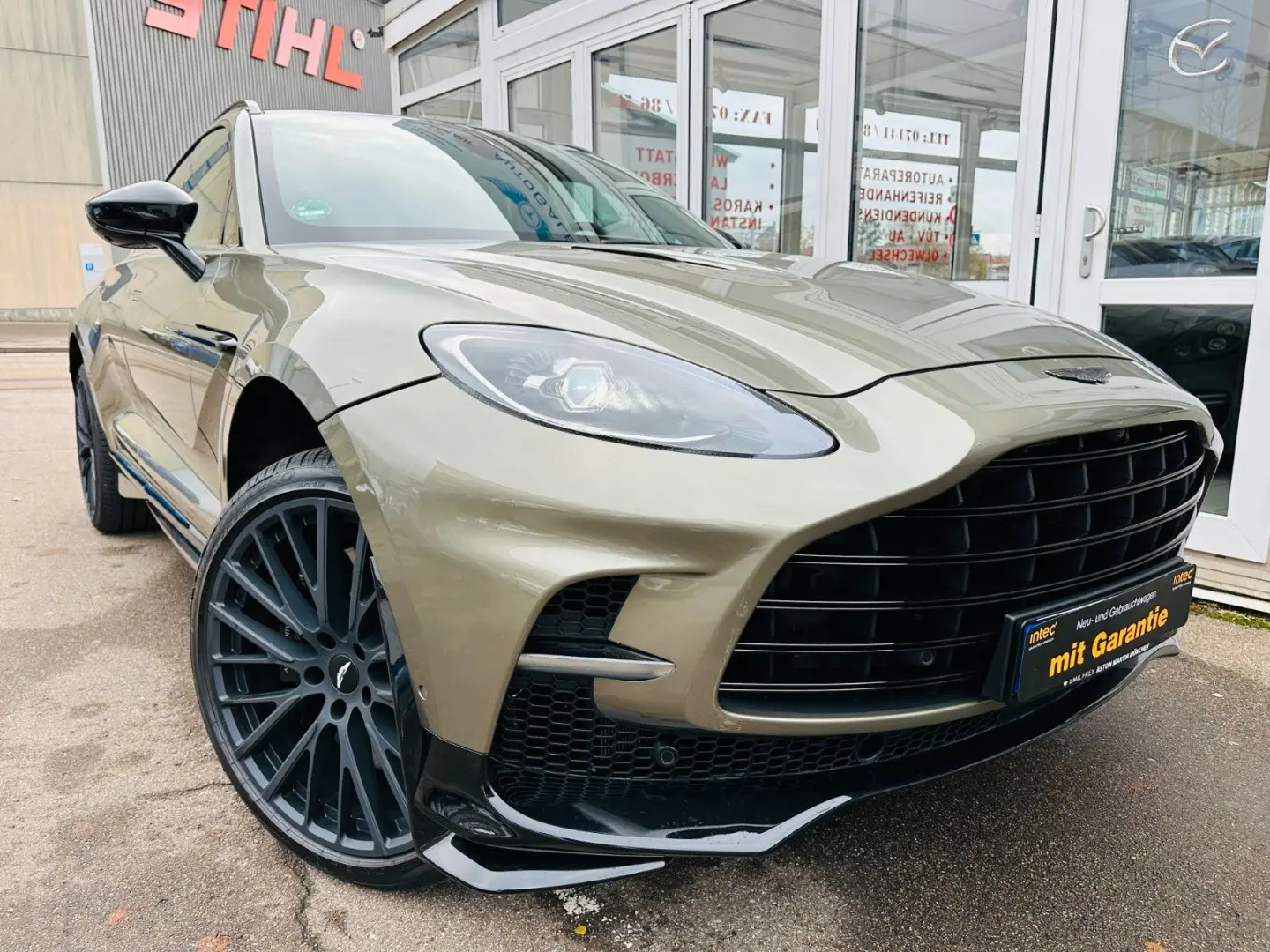 DBX 4.0 V8 DBX707 Carbon VOLL