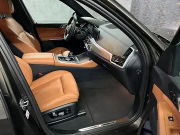 X5 30d M-Sport *Massage Stdhzg Luft AHK Laser*