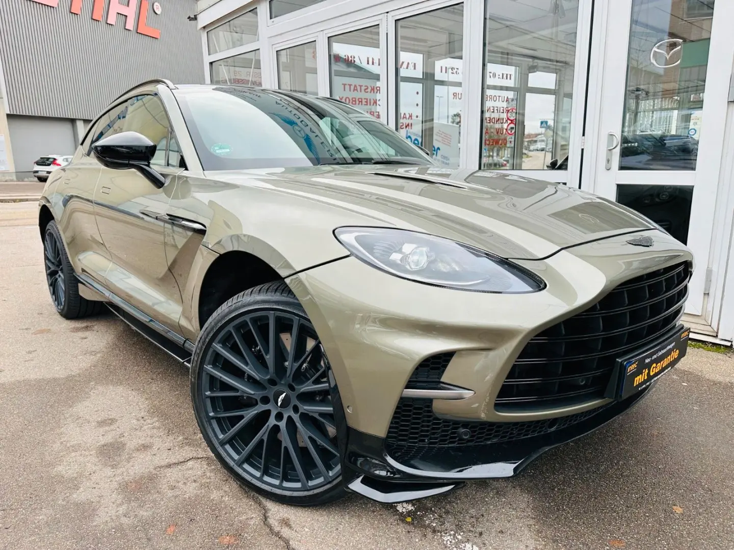 DBX 4.0 V8 DBX707 Carbon VOLL
