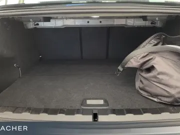 330e A xDrive Lim AdaptLED RFK PDC HuD HiFi 17