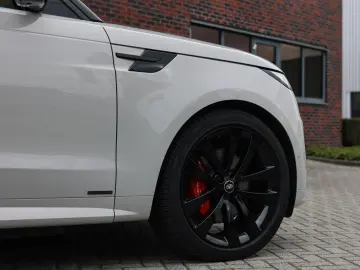 Range Rover Sport P550e Autobiography