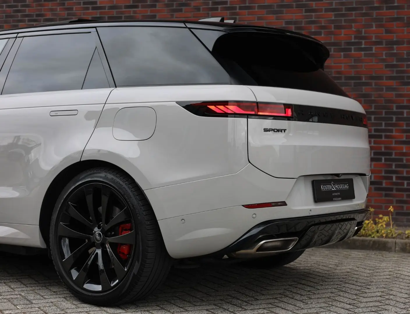 Range Rover Sport P550e Autobiography
