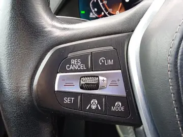 X5 xDrive 30d Park-Assistent HUD Navi Leder digi