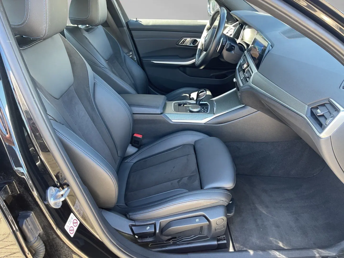 M340i xDrive Limousine 360° Kam 19