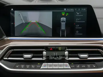 X5 xD30d M Sport B&W HUD DAB Panorama 22Zoll