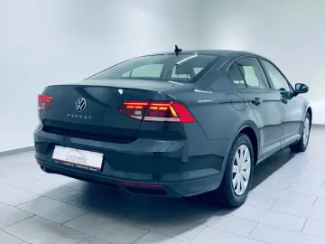 Passat Lim. 2.0 TDI *1.H *NAVI * R-KAM* 8xREIFEN