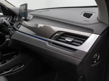 X1 xD20i xLine Kamera Lenkrhzg Navi+HUD DAB HiFi