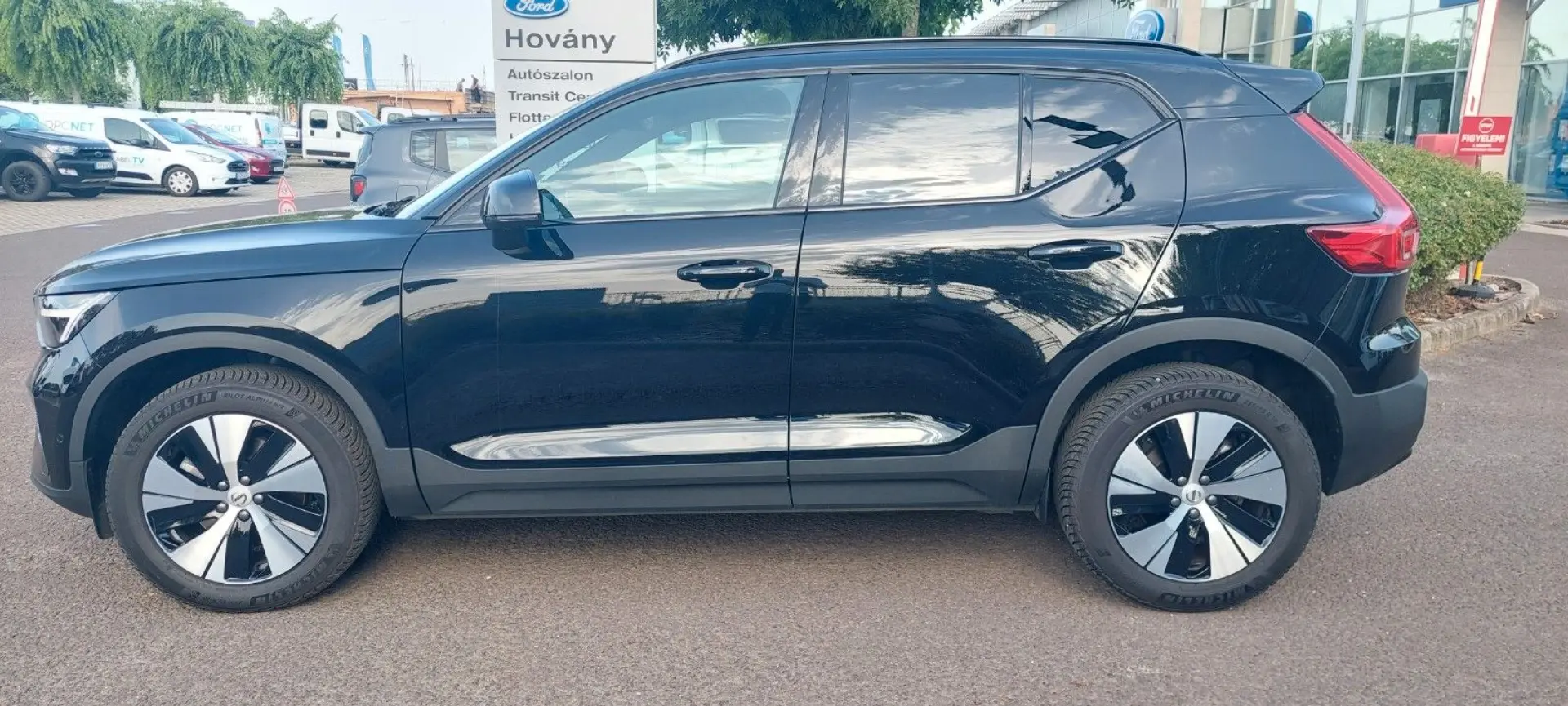 XC 40 XC40 Plus Dark 2WD