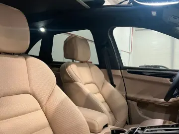 Macan S