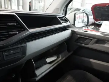T6 Caravelle Comfortline Lang*AHK*8 Sitze*