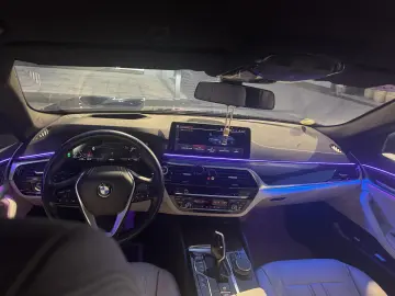 BMW 518