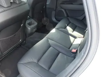 V90 Momentum Pro B4
