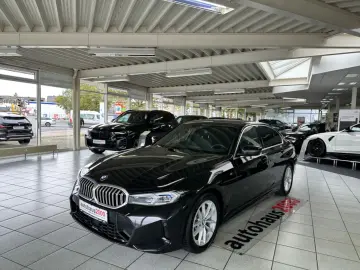 330i M Sportpaket AUT./FACELIFT*/HUD/CAM/MEMORY