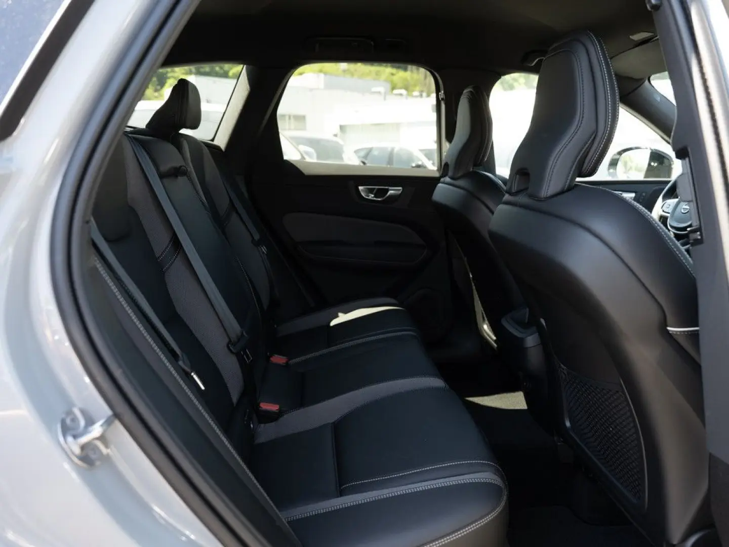 XC60 B4 Plus Dark AWD