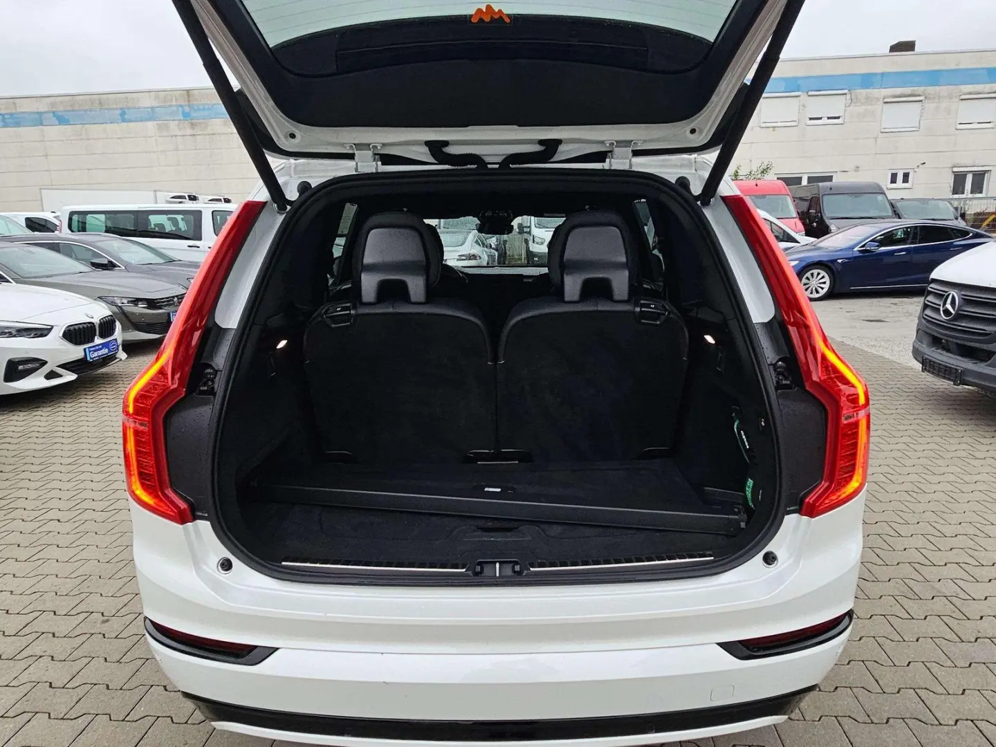 XC90 Plus Dark AWD