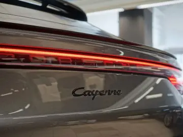 Cayenne E-Hybrid MwSt. SportDesign Chrono Abgas