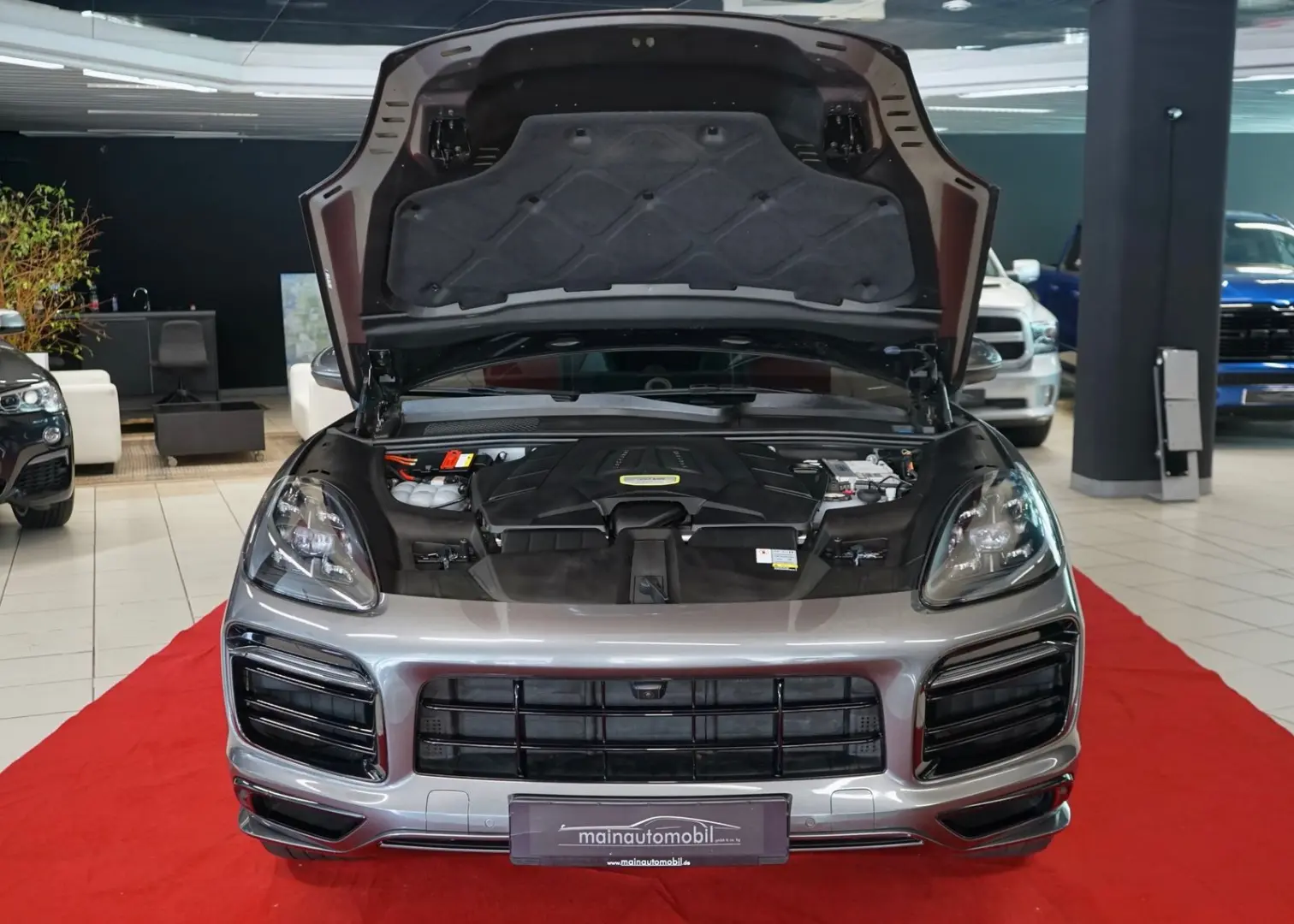 Cayenne E-Hybrid MwSt. SportDesign Chrono Abgas