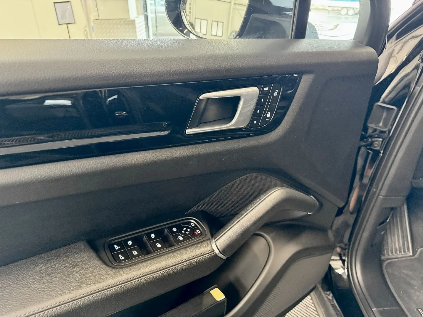 Cayenne Coupe 3.0 V6-PANO-22