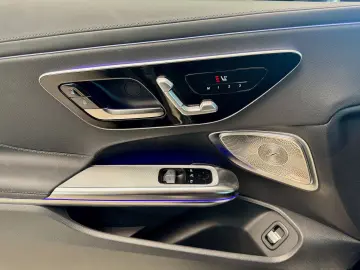 CLE Coupe 300 4M AMG Night Pano 360°-K KEYLESS-G
