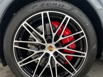 Cayenne Coupe Turbo E-Hybrid °AHK°Belüftung°