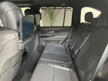LX 600  LUXURY 4WD -  2023