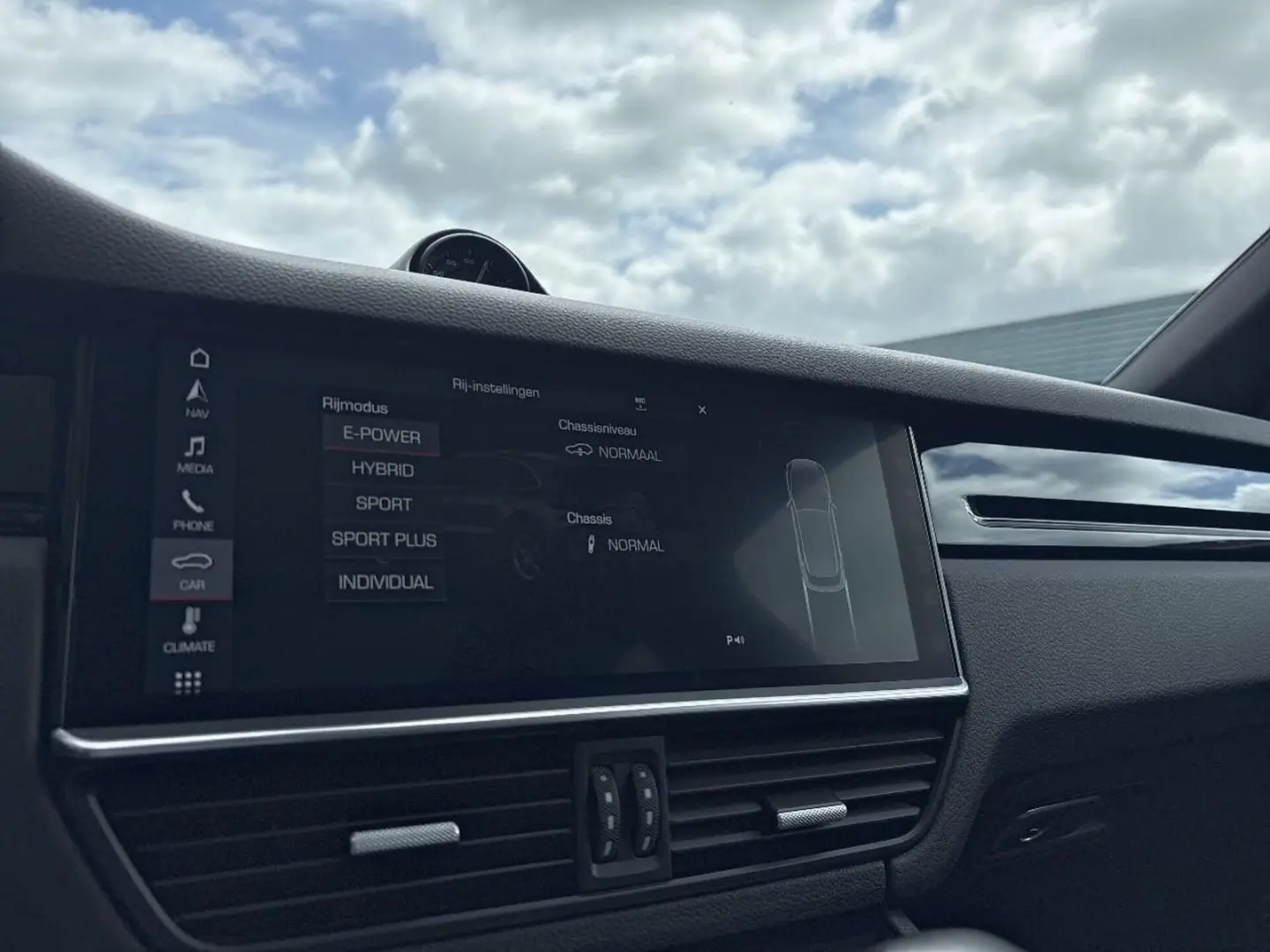 Cayenne 3.0 E-Hybrid PANOD LED NAVI LEDER