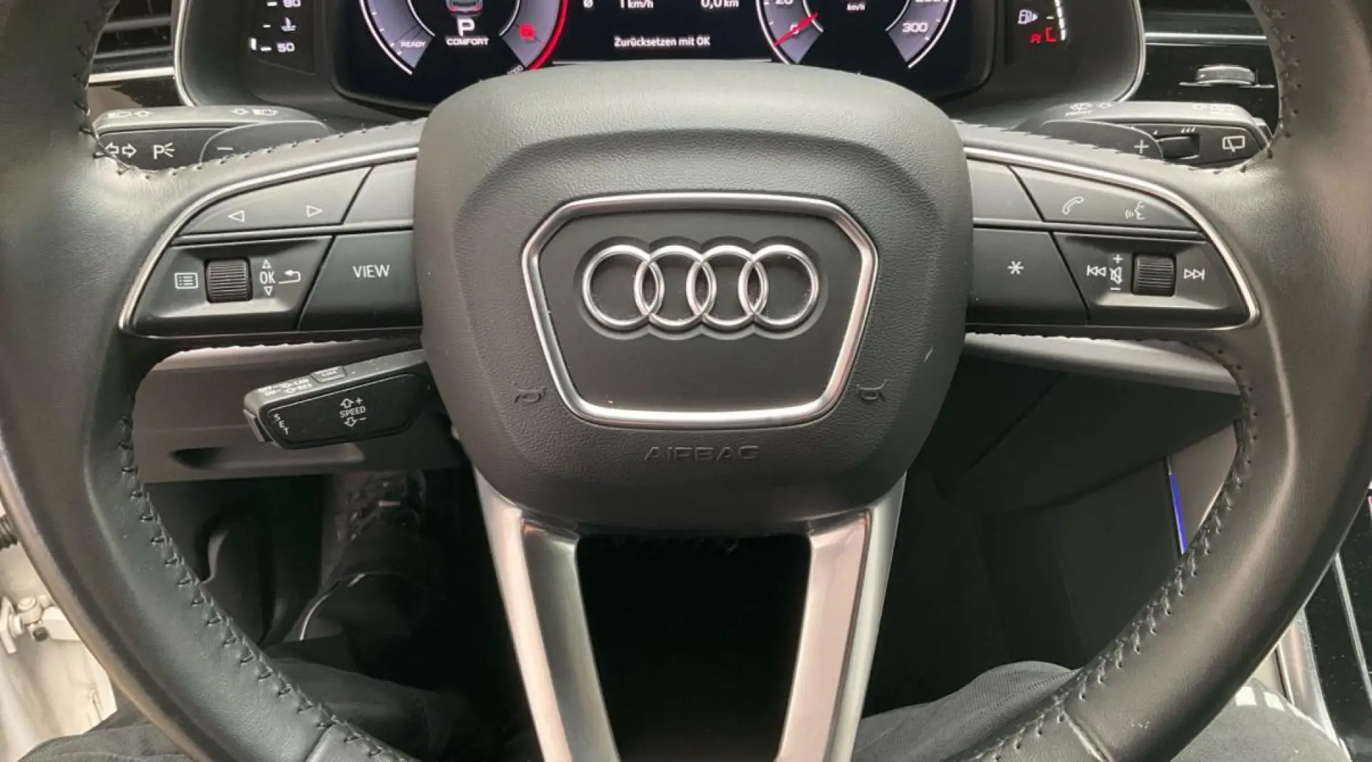 Audi Q8 50 TDI quattro S LINE/HEAD-UP/MATRIX LED/NAV+