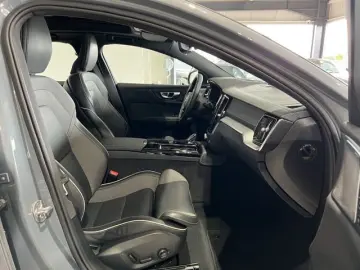 S60 T8 Ultimate Dark Recharge AWD B&W 360° 4xSHZ