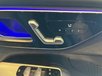 GLC 300 d 4MATIC AMG+Night+Kamera+AHK+Distronic+