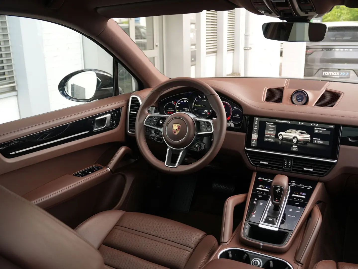 E-Hybrid Coupé  LEDER BRAUN-LUFTF.-PANO-21TURBO