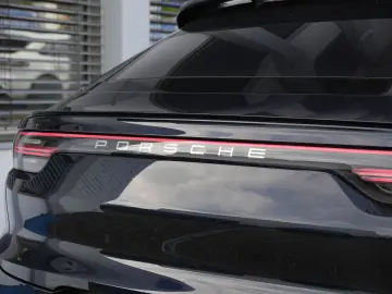 E-Hybrid Coupé  LEDER BRAUN-LUFTF.-PANO-21TURBO