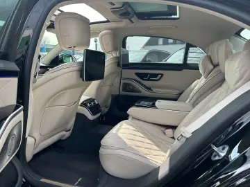 S400d 4M Lang AMG -HUD-Pano-FondEnt-BelüSitz-21Z