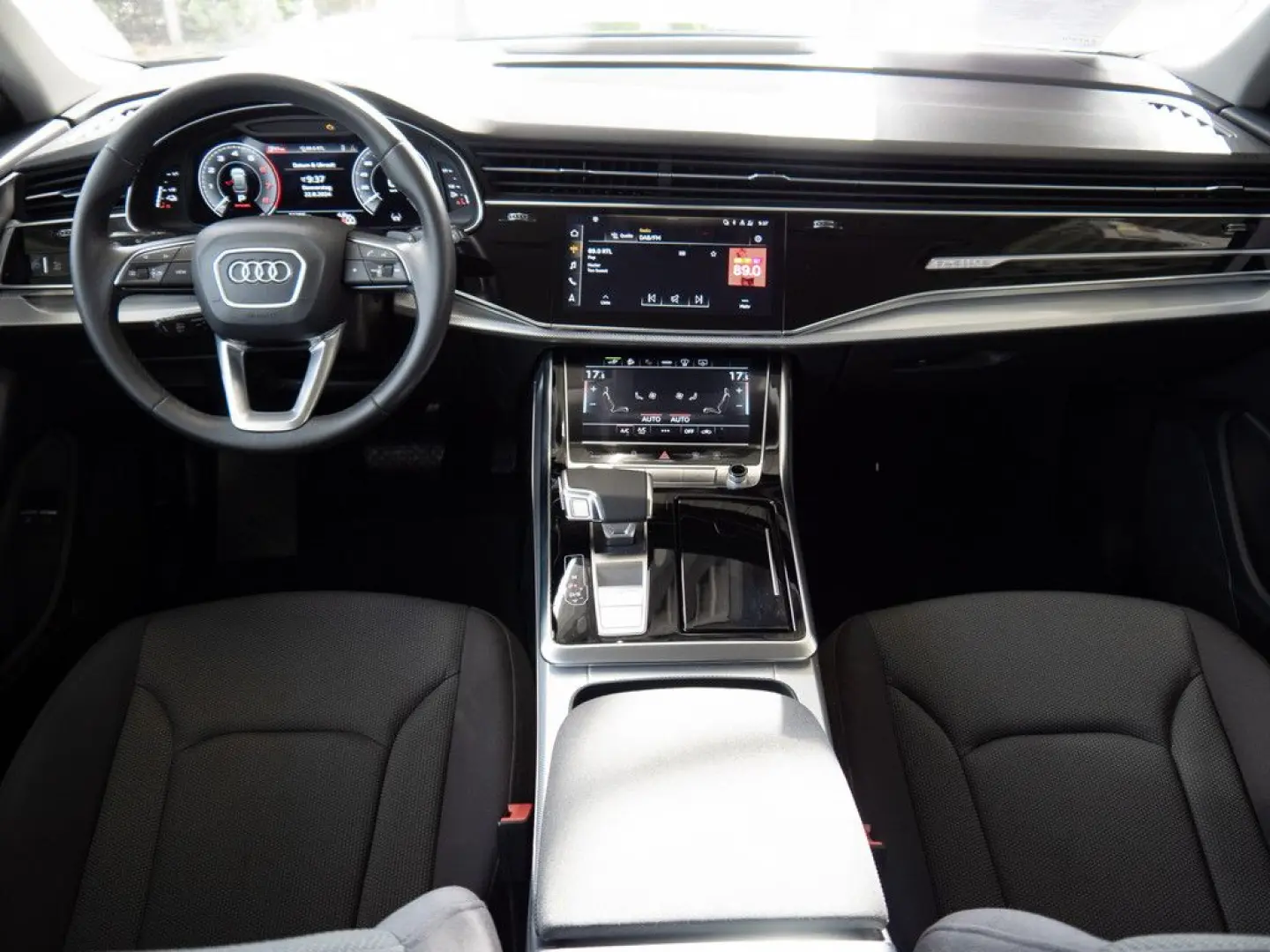 Q8 55 TFSI e quattro LUFTF. ACC HUD LED NAVI BT