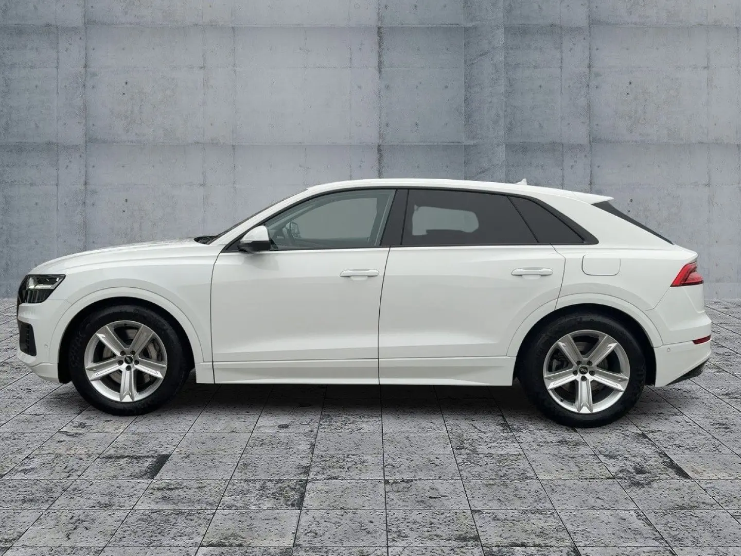 Q8 55 TFSI e LED+AIR+NAVI+HuD+RFK+GRA+AHK+20