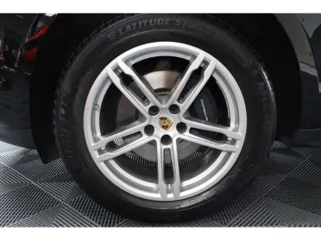 Macan 2.0 FSI Facelift Alcantara PDLS+ 19 Zoll